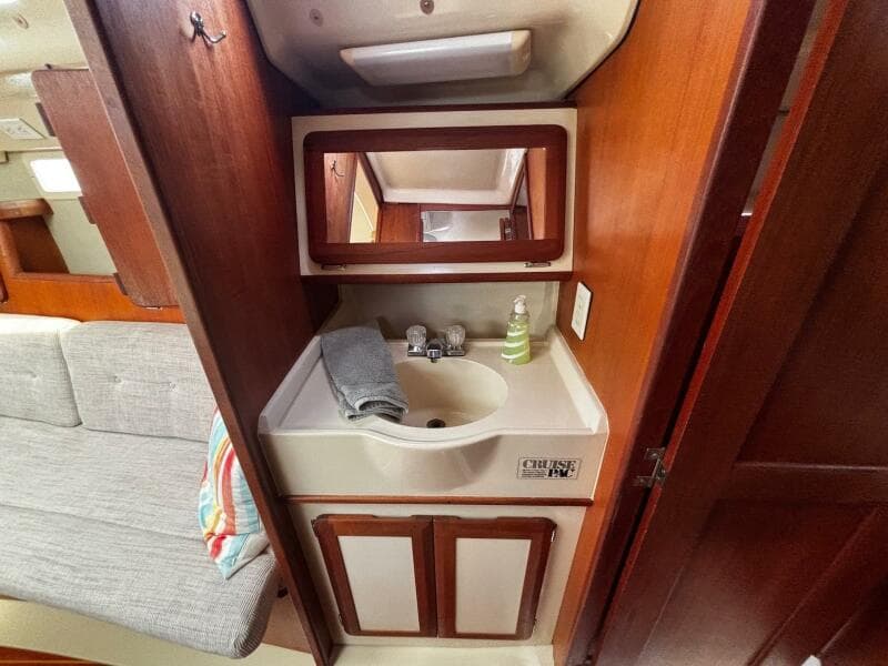 1993 Hunter 33.5