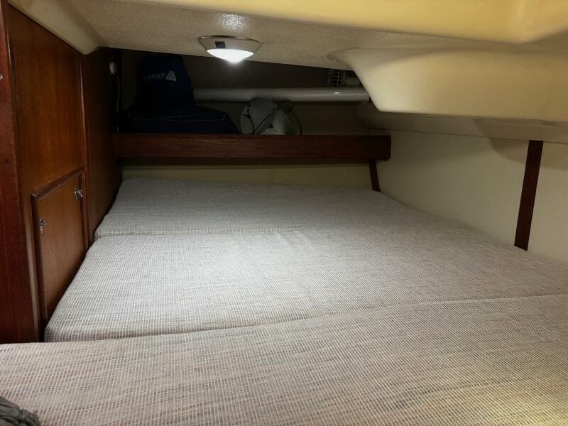 1993 Hunter 33.5