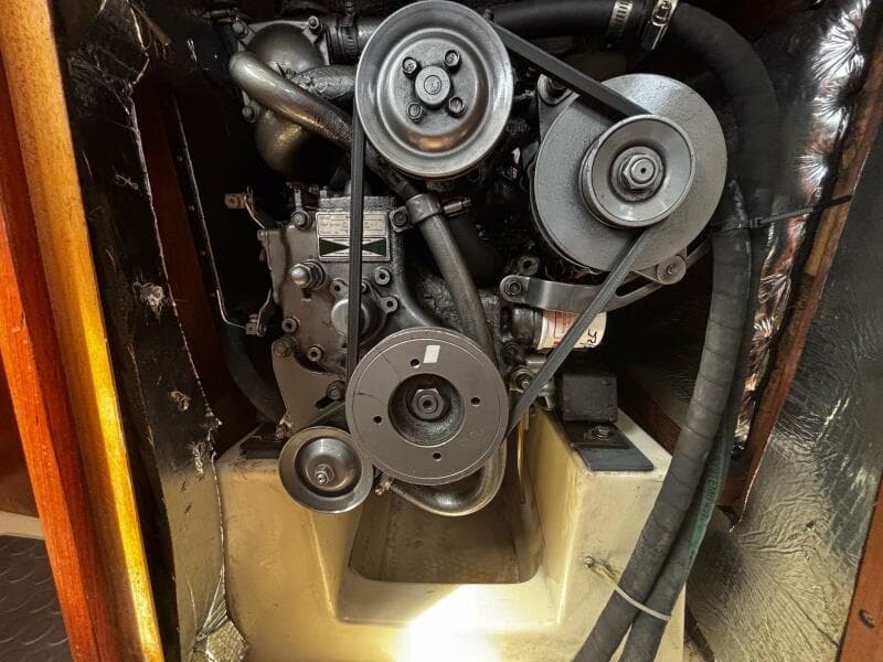 1993 Hunter 33.5