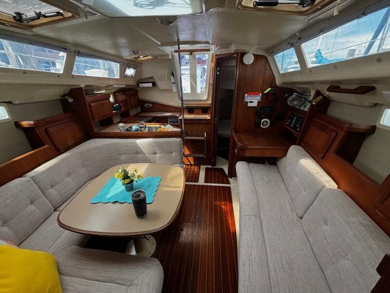 1993 Hunter 33.5