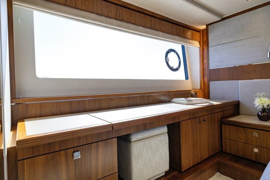 2020 Sunseeker Predator