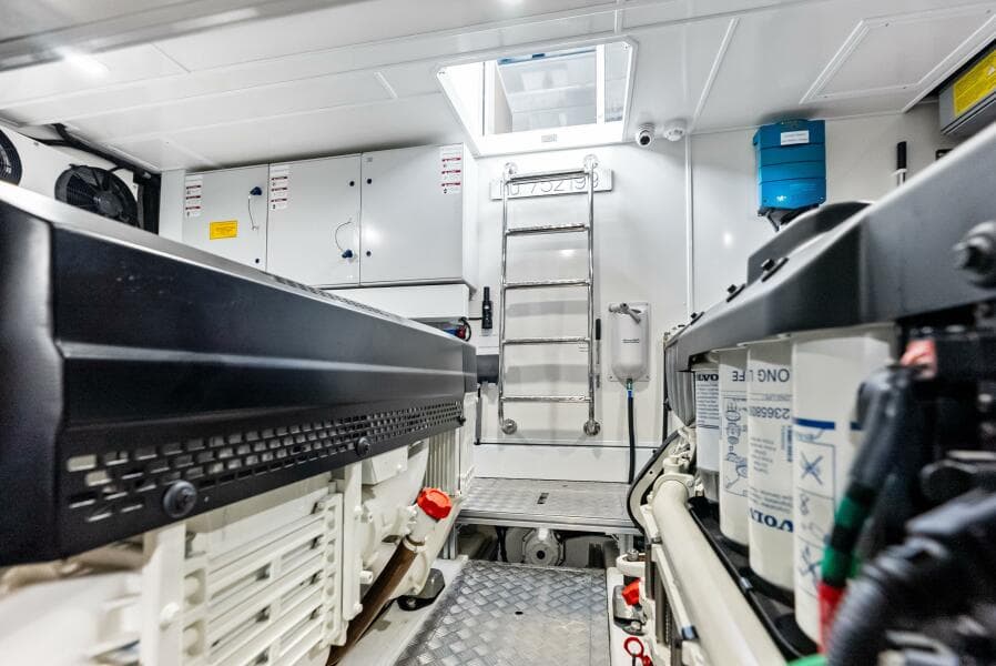 ENGINE ROOM ENTRY 