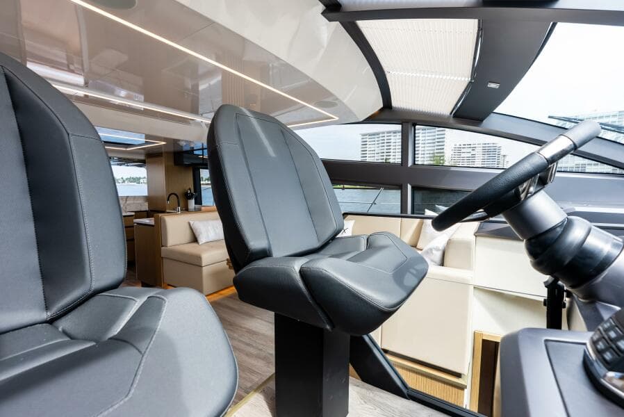 HELM SEATING 