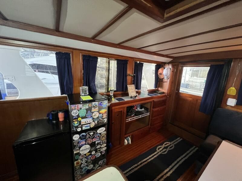 1981 Sea Ranger 45 Raised Pilot House
