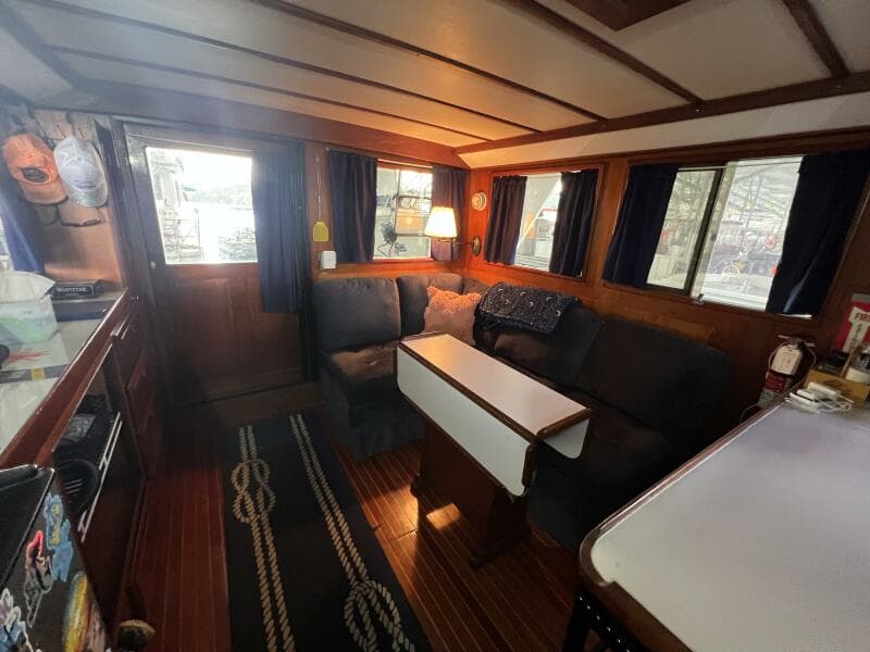 1981 Sea Ranger 45 Raised Pilot House