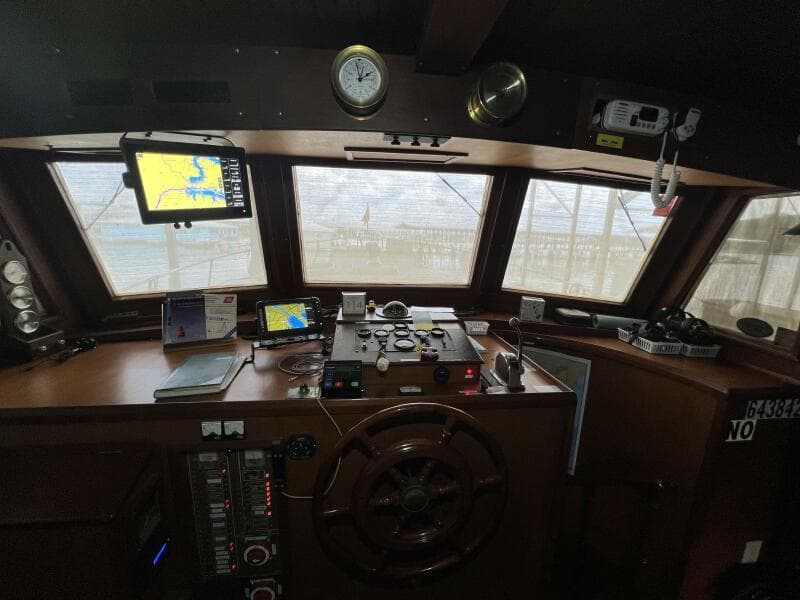 1981 Sea Ranger 45 Raised Pilot House