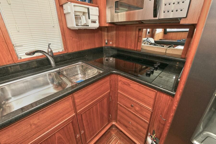2002 Grand Alaskan Flushdeck