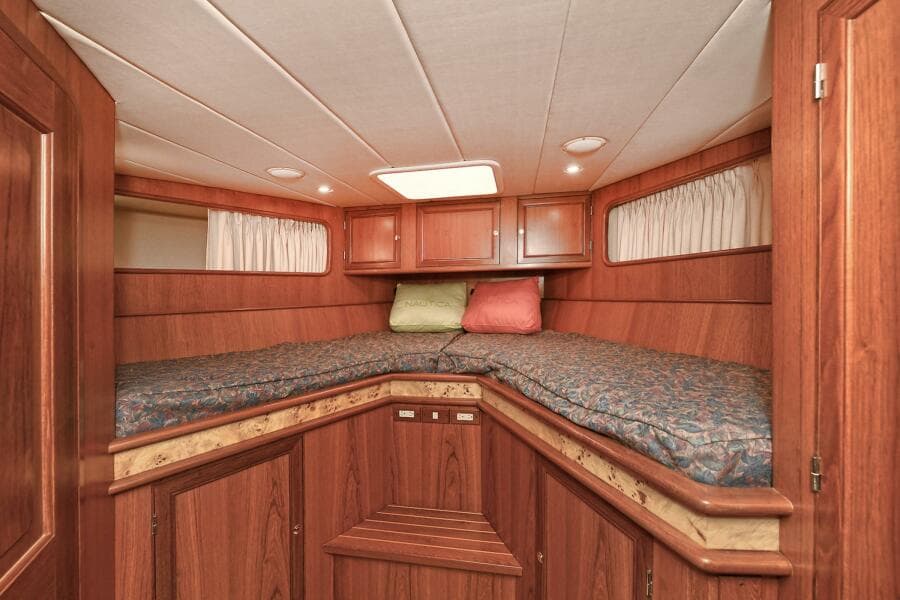 2002 Grand Alaskan Flushdeck