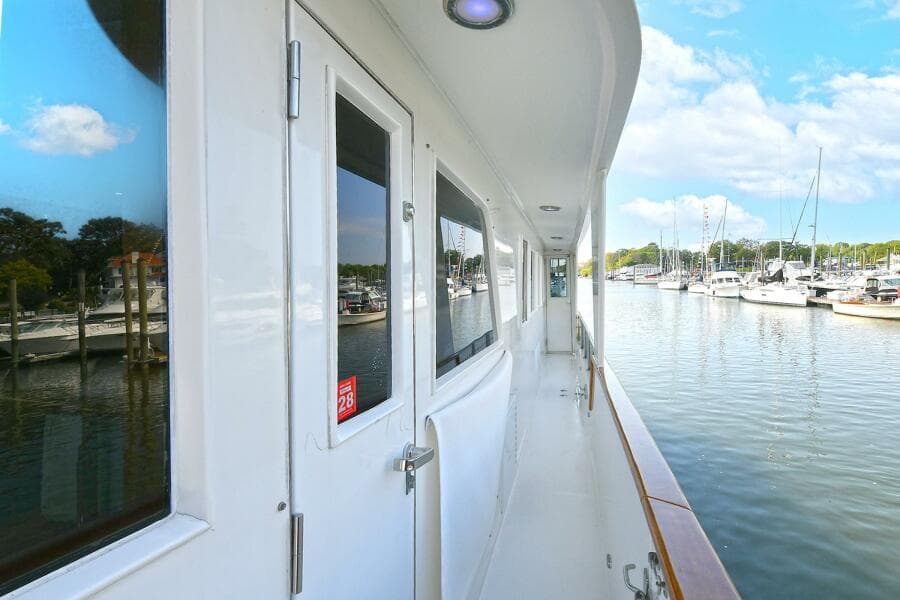 2002 Grand Alaskan Flushdeck