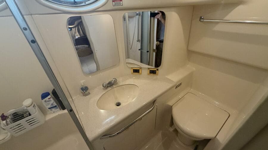2000 Sea Ray 380 Aft Cabin