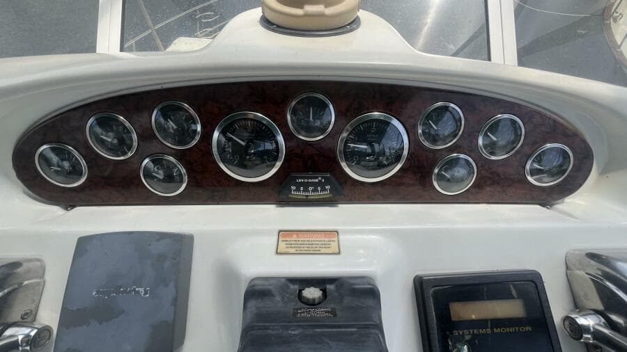 2000 Sea Ray 380 Aft Cabin