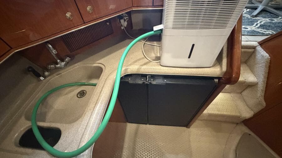 2000 Sea Ray 380 Aft Cabin