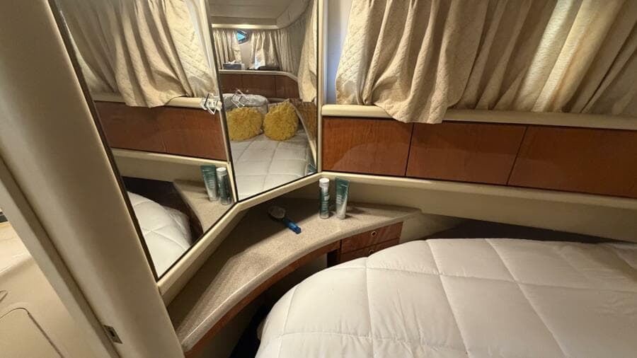 2000 Sea Ray 380 Aft Cabin