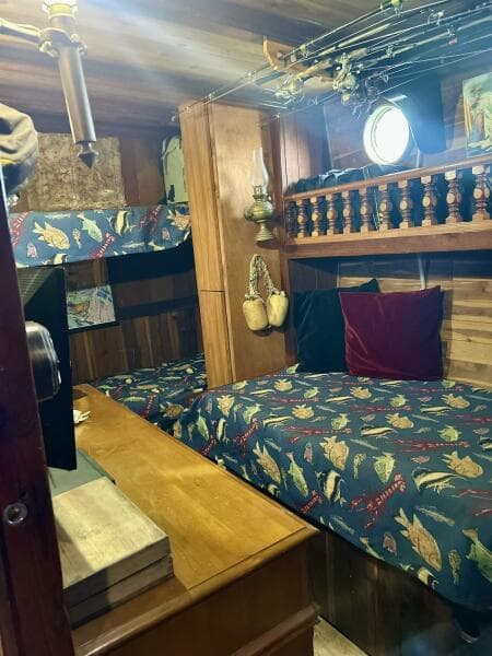 1977 Custom 80 Brigantine