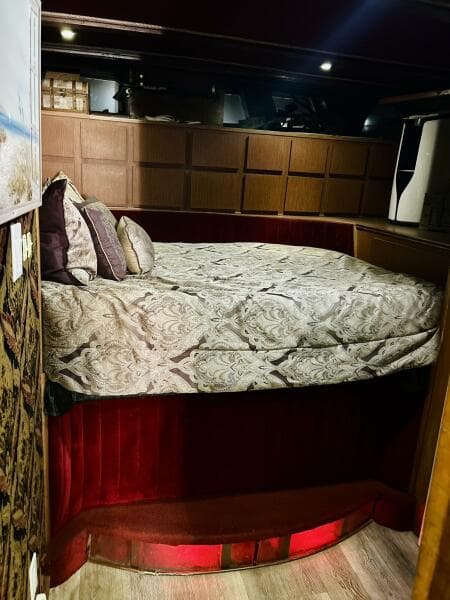 1977 Custom 80 Brigantine