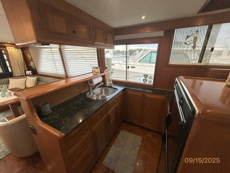 45' Ocean Alexander galley3