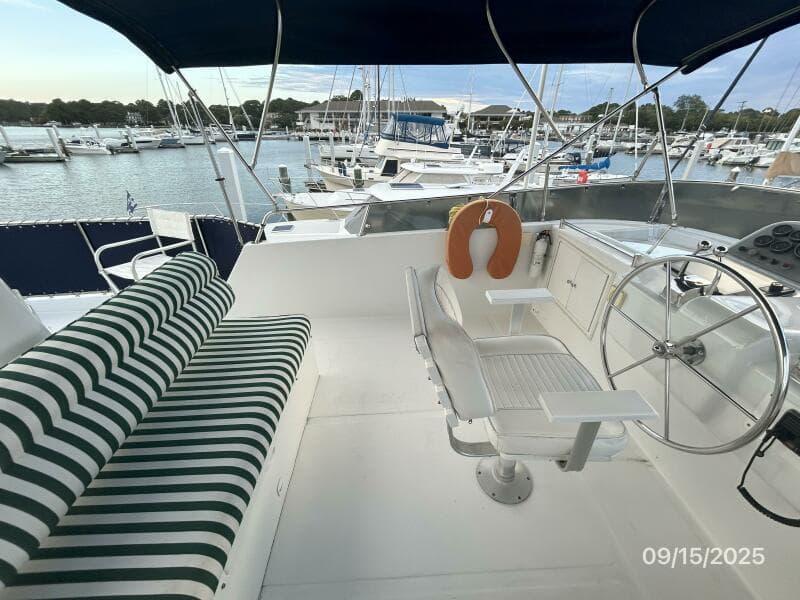 45' Ocean Alexander flybridge port