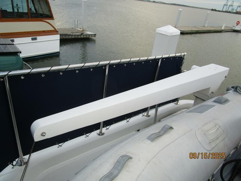 45' Ocean Alexander tender crane