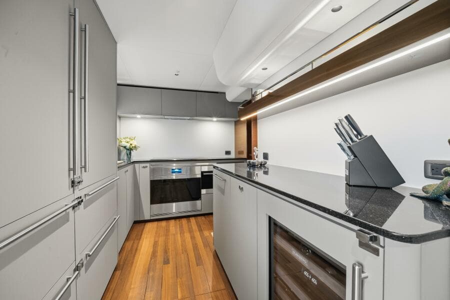 Princess Y95 JUST  PERFECT - Galley