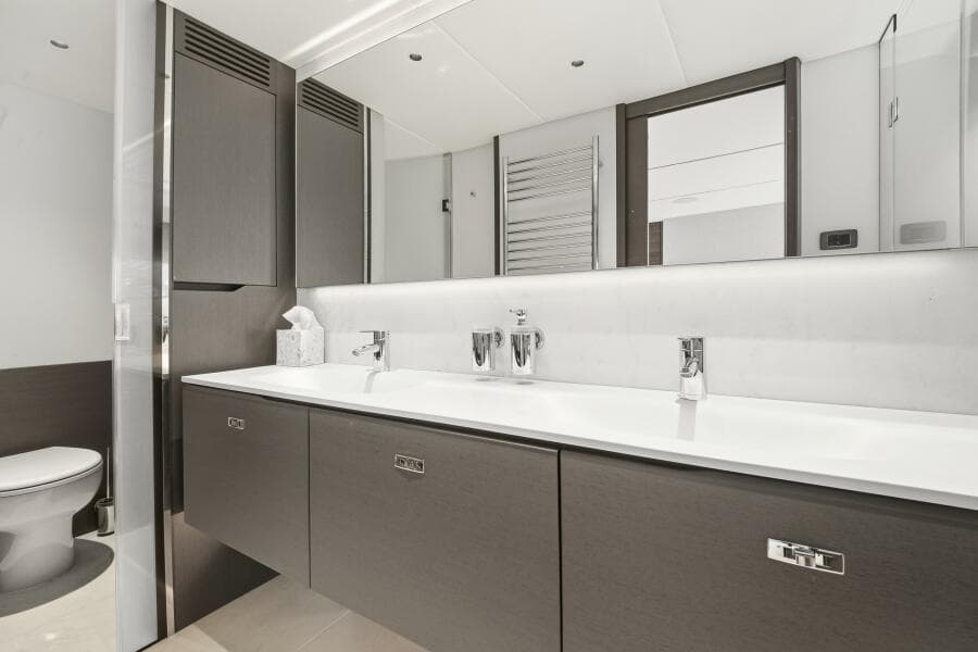 Princess Y95 JUST  PERFECT - VIP Stateroom Ensuite Head