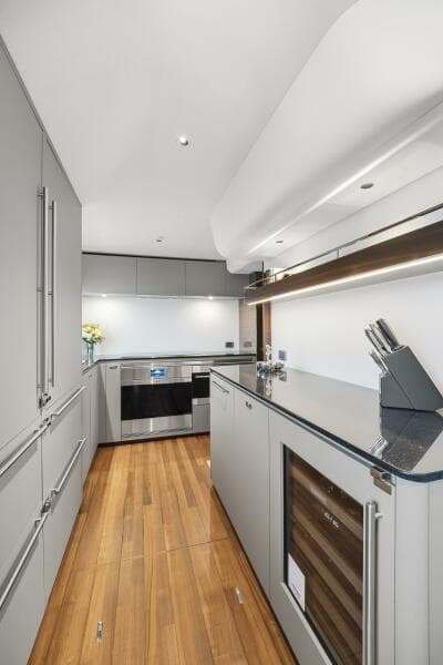 Princess Y95 JUST  PERFECT - Galley