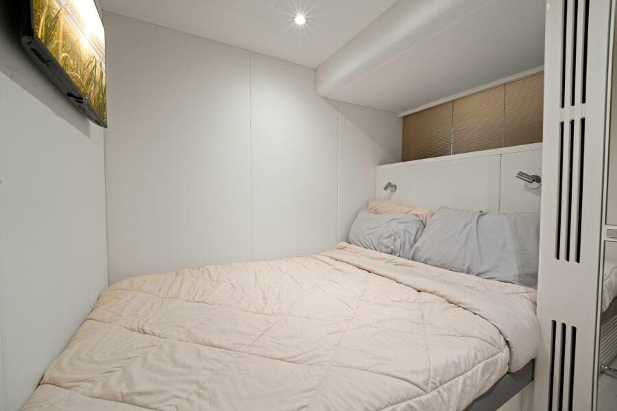 Princess Y95 JUST  PERFECT - Captain Cabin 