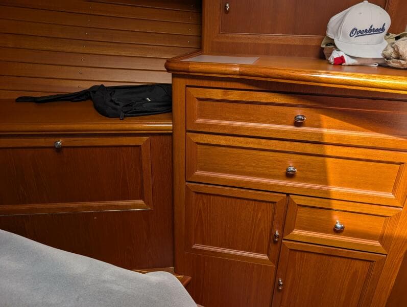 2006 Grand Banks 