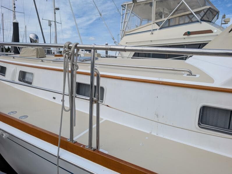 2006 Grand Banks 