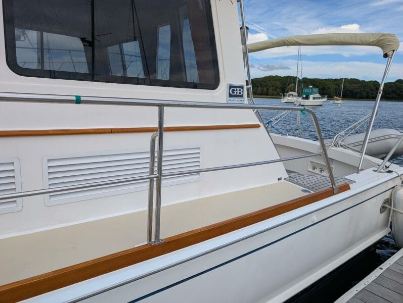 2006 Grand Banks 
