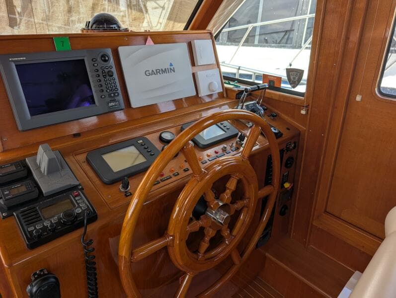2006 Grand Banks 