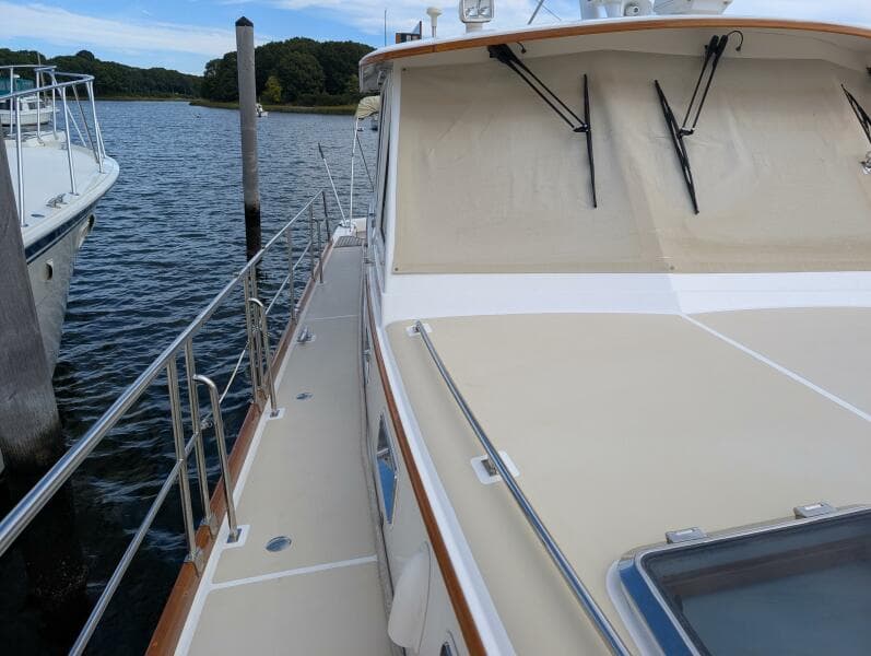 2006 Grand Banks 