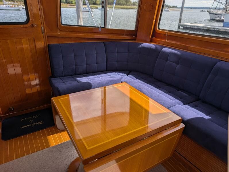 2006 Grand Banks 