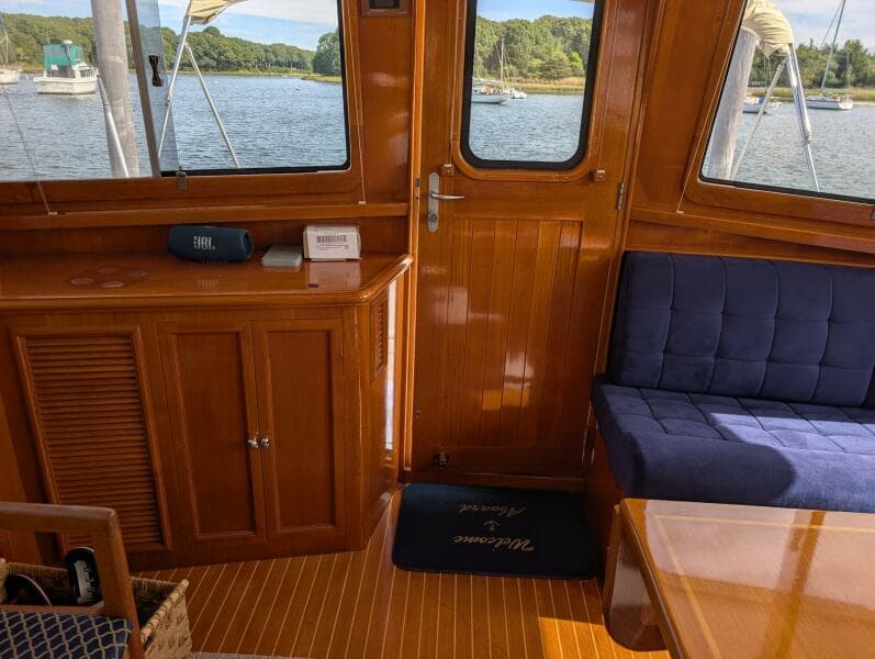 2006 Grand Banks 
