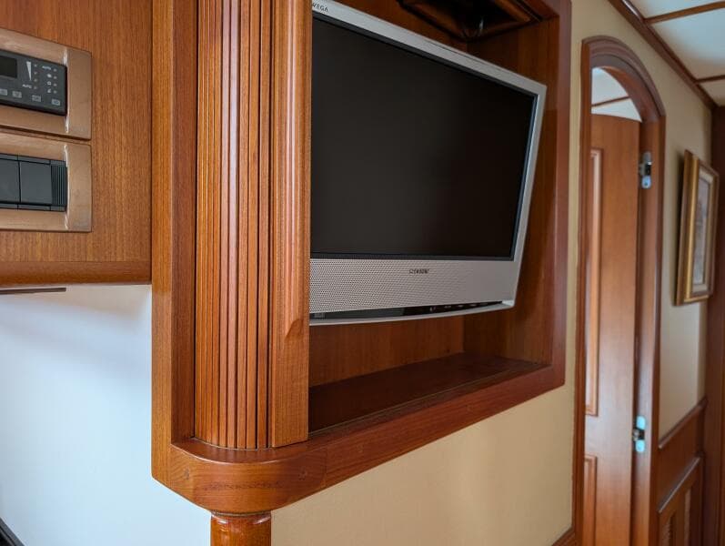 2006 Grand Banks 