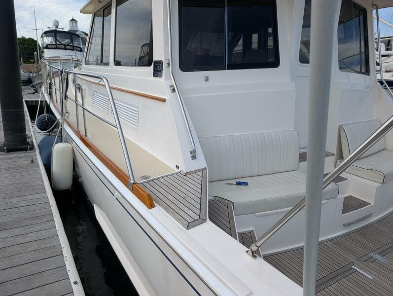 2006 Grand Banks 