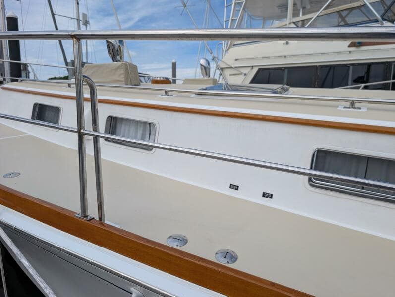 2006 Grand Banks 