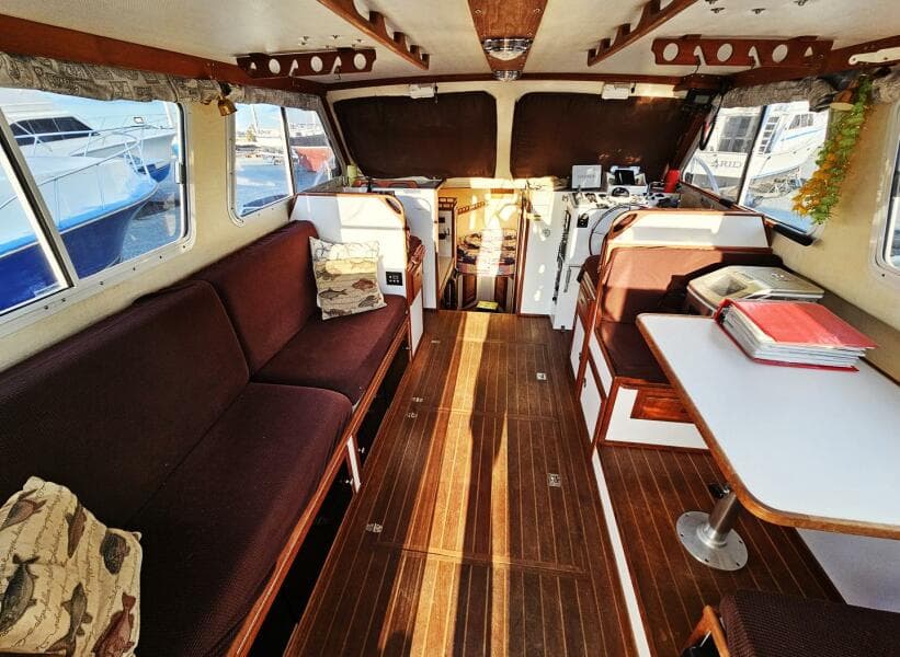 2010 Eastern Casco Bay 35 Flybridge