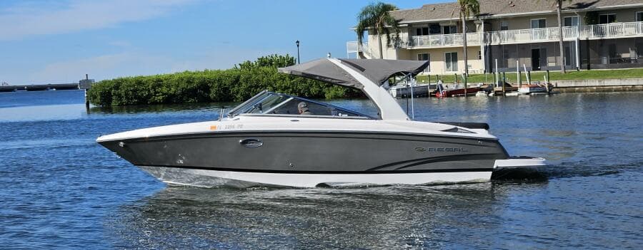 2010 Regal 2700