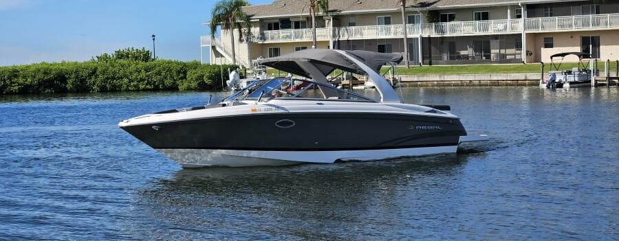 2010 Regal 2700