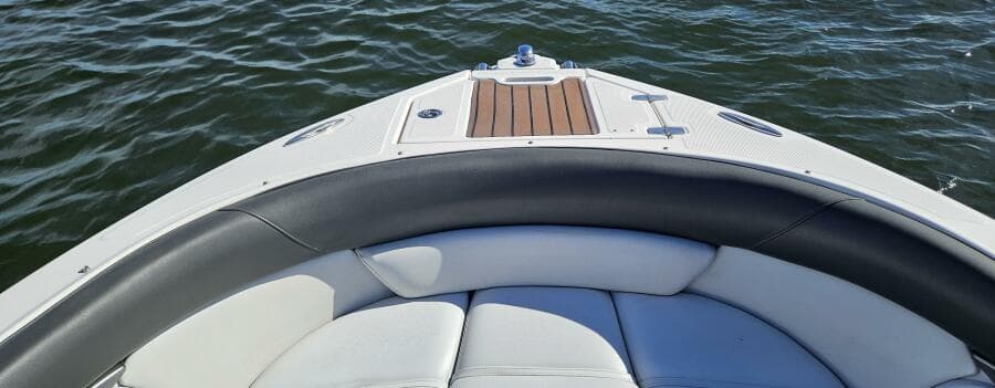 2010 Regal 2700
