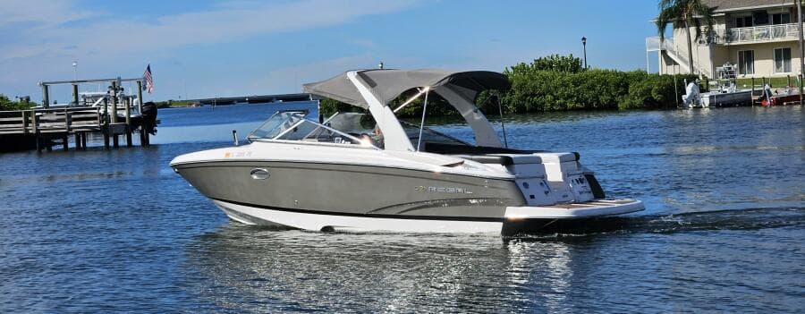2010 Regal 2700