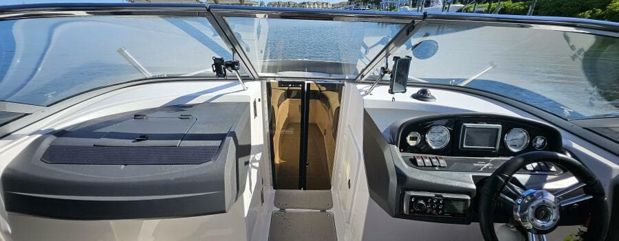 2010 Regal 2700