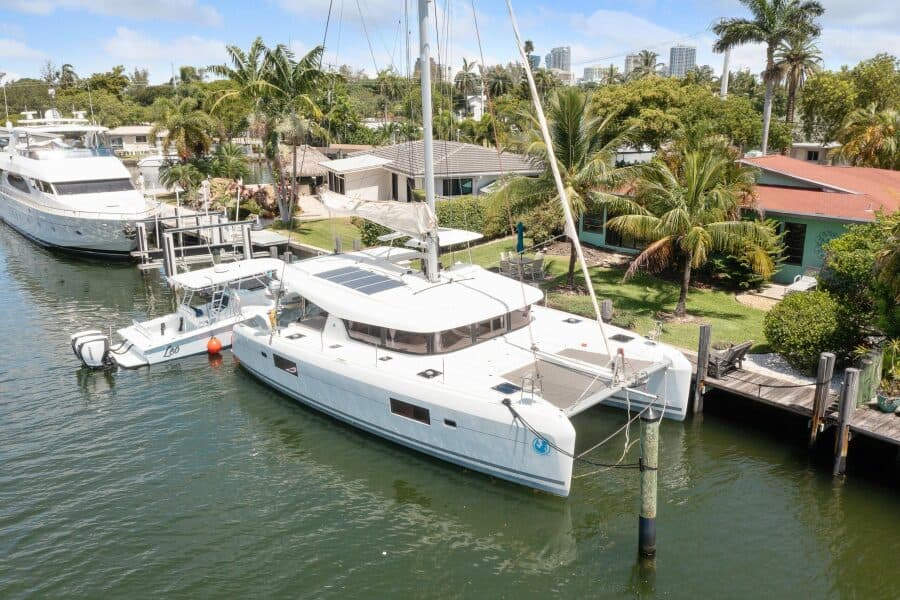 2017-lagoon-42-sail-9886474-20250729062856768-1.jpg