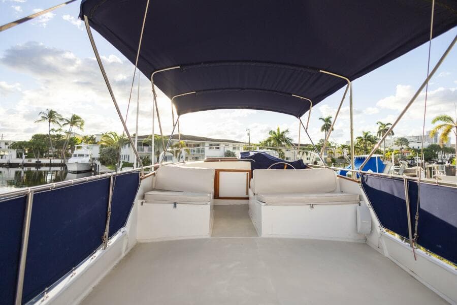 1985 Grand Banks Classic