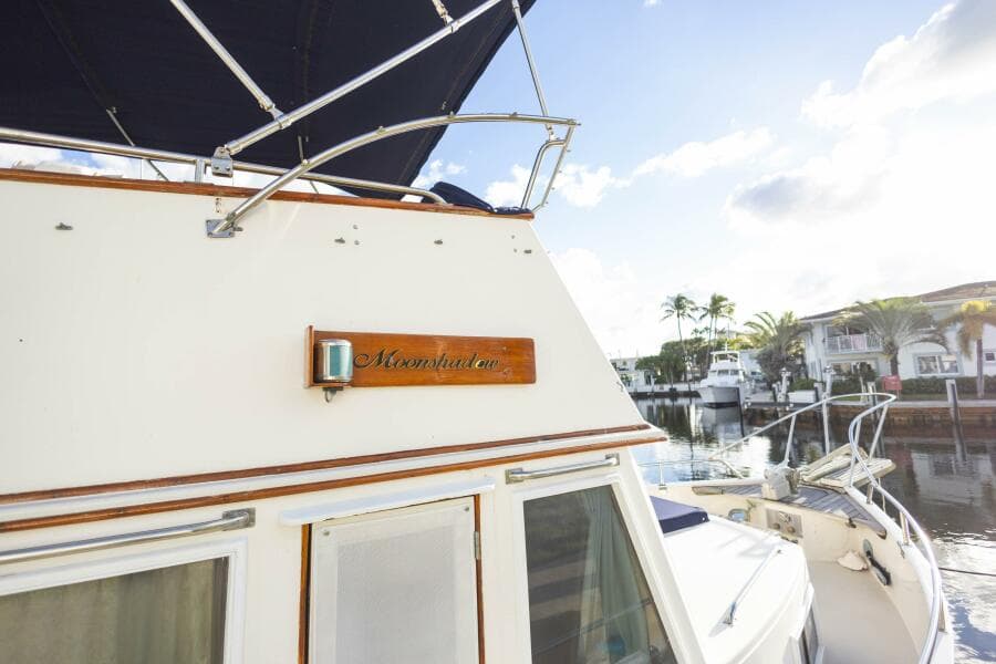 1985 Grand Banks Classic
