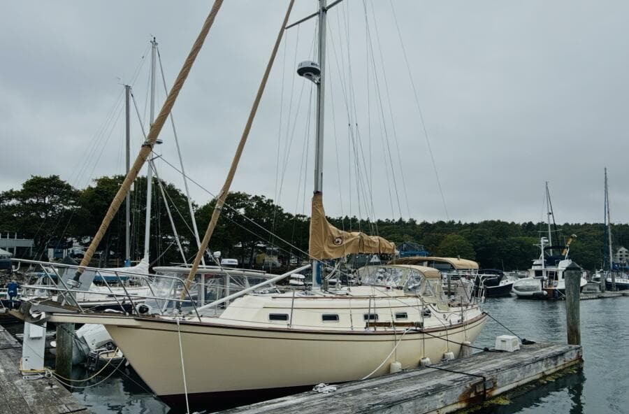 1992 Island Packet 32