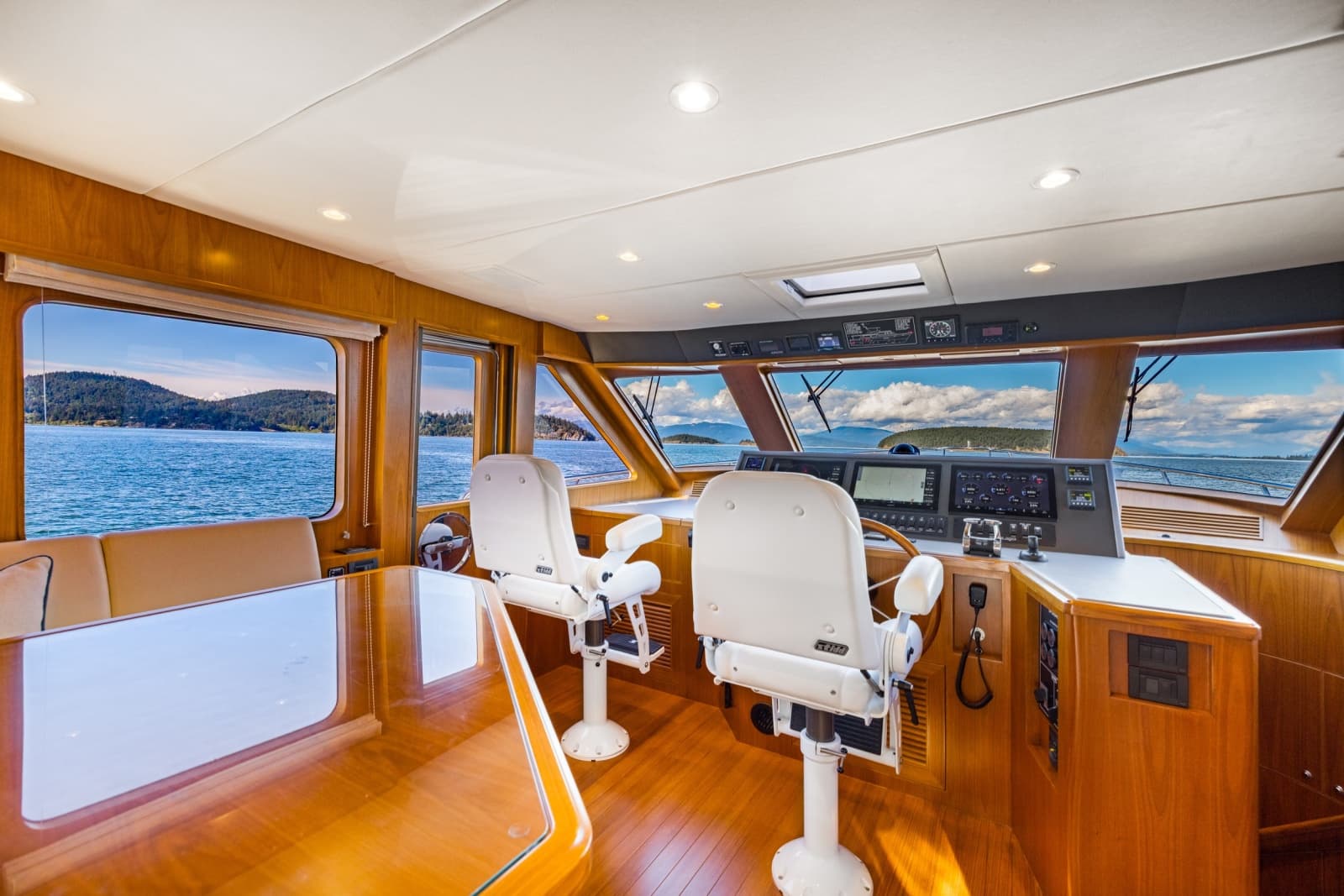 2023 Offshore Yachts ELV