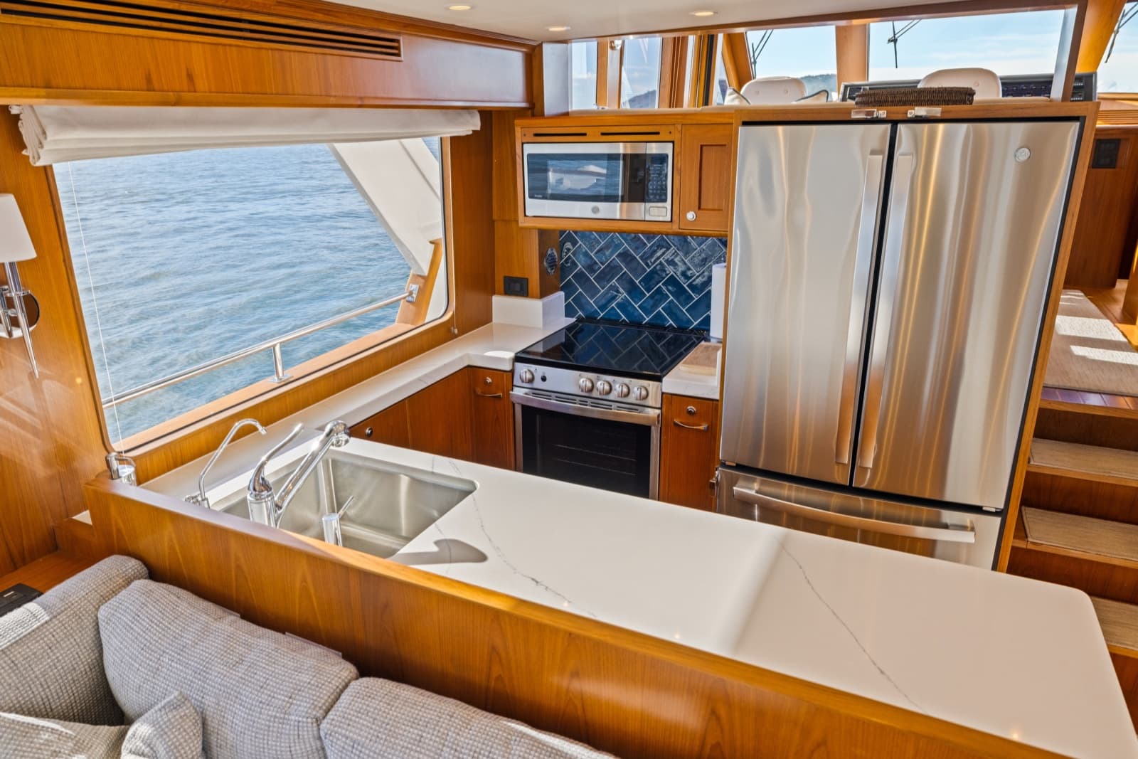 2023 Offshore Yachts ELV