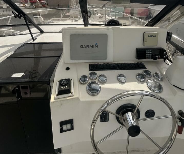 1995 Carolina Classic 28 Express