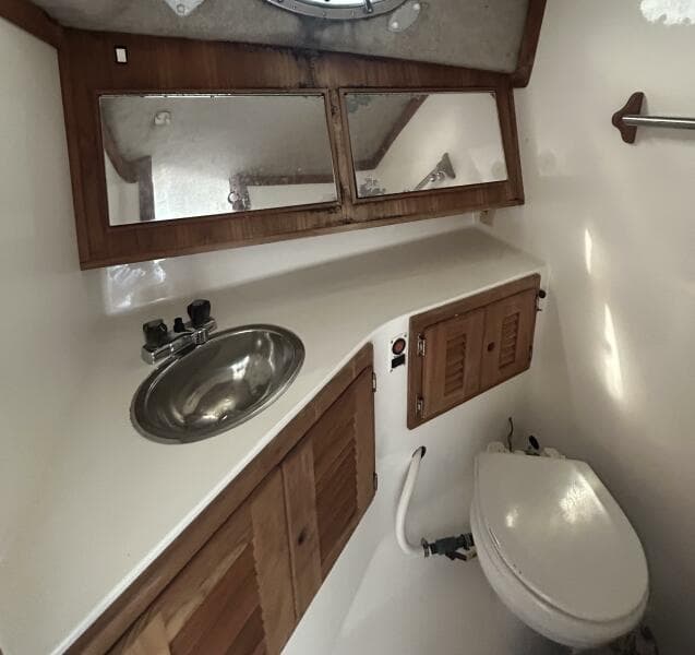 1995 Carolina Classic 28 Express